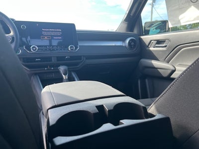 2025 Chevrolet Colorado WT/LT