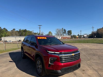 2025 Chevrolet Traverse LT